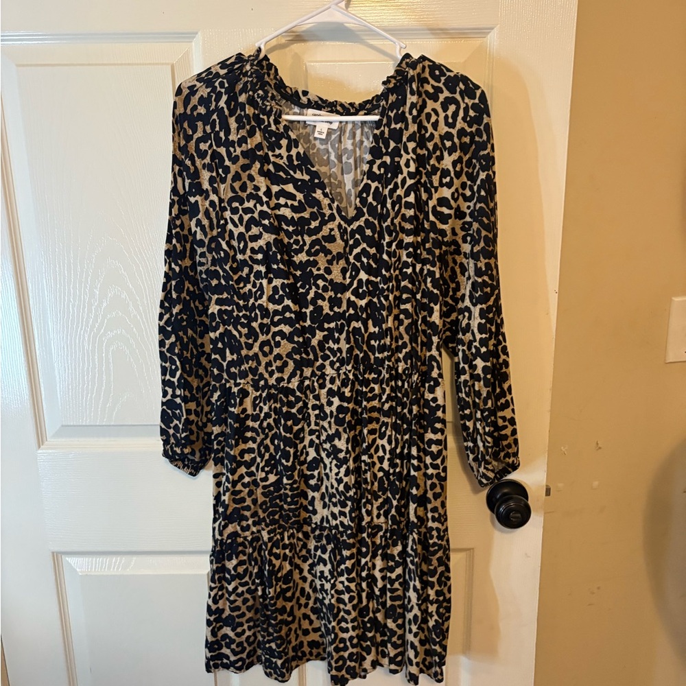 Elegant Leopard Long Sleeve Dress